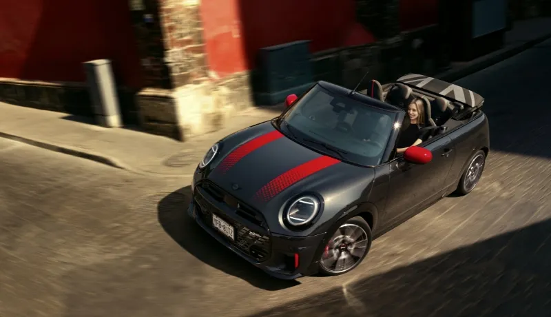 MINI JOHN COOPER WORKS CABRIO.