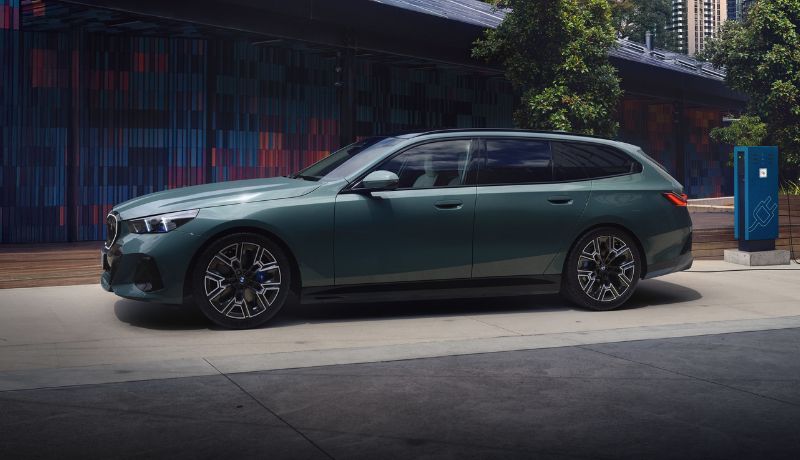 bmw-i5-touring-102026.jpg