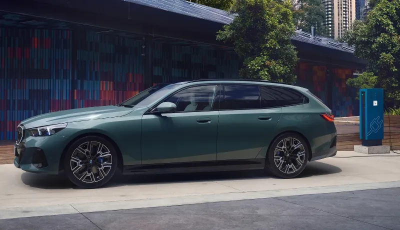 THE i5 TOURING.