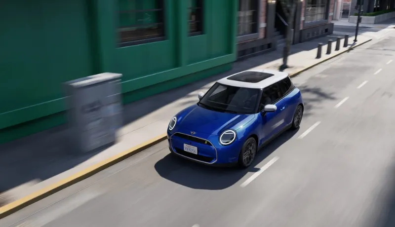 DER MINI COOPER E