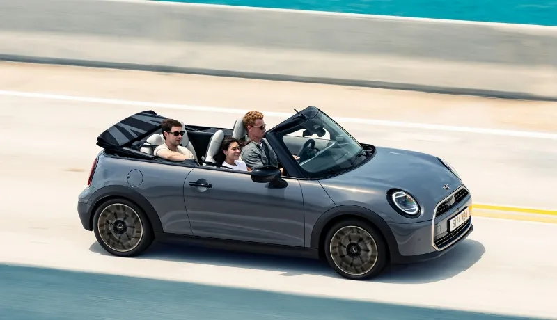 DAS NEUE MINI COOPER CABRIO.