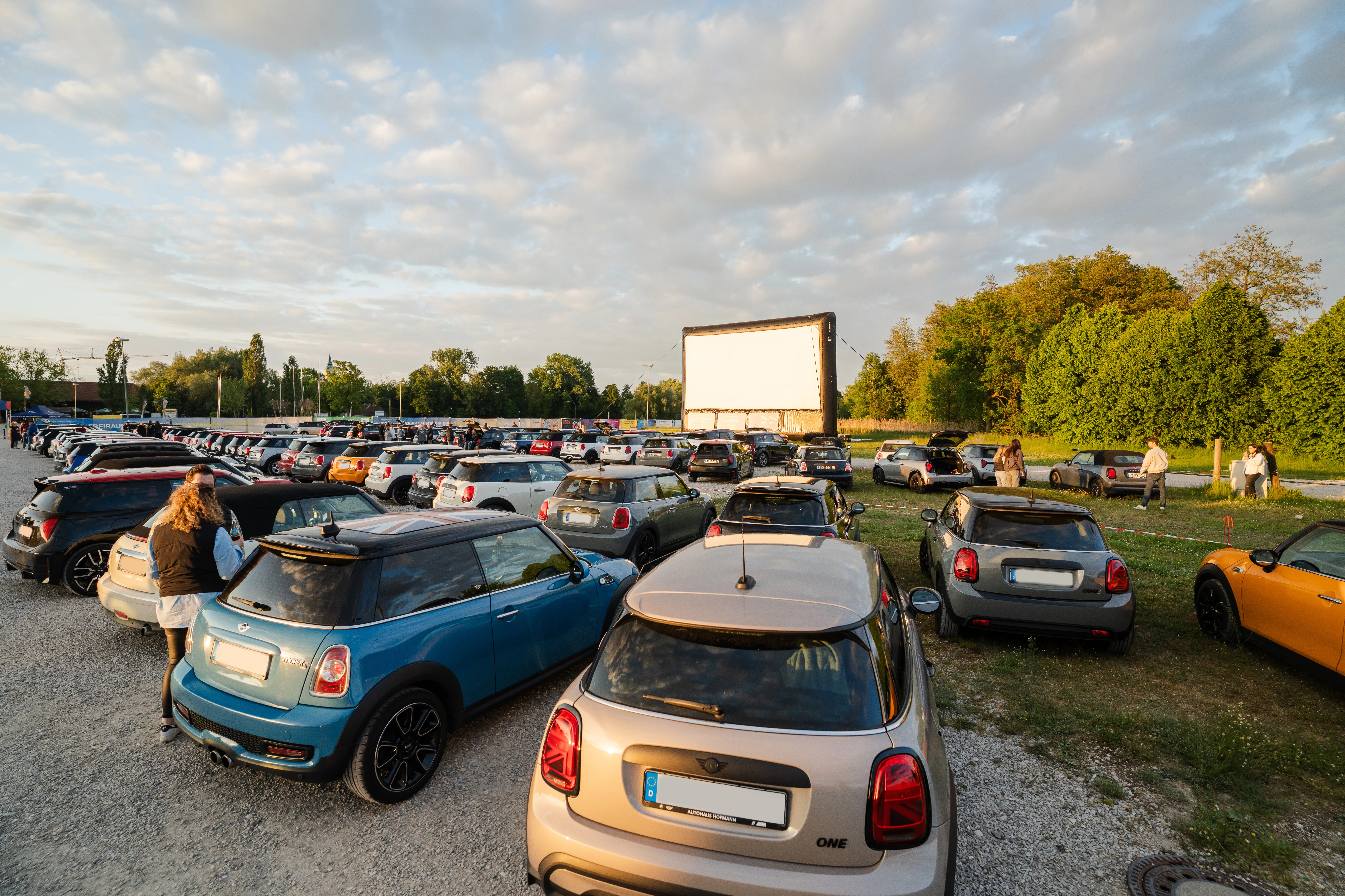Zwei Abende Autokino-Flair: HOFMANN und MINI Movie Night mit über 500 Gästen